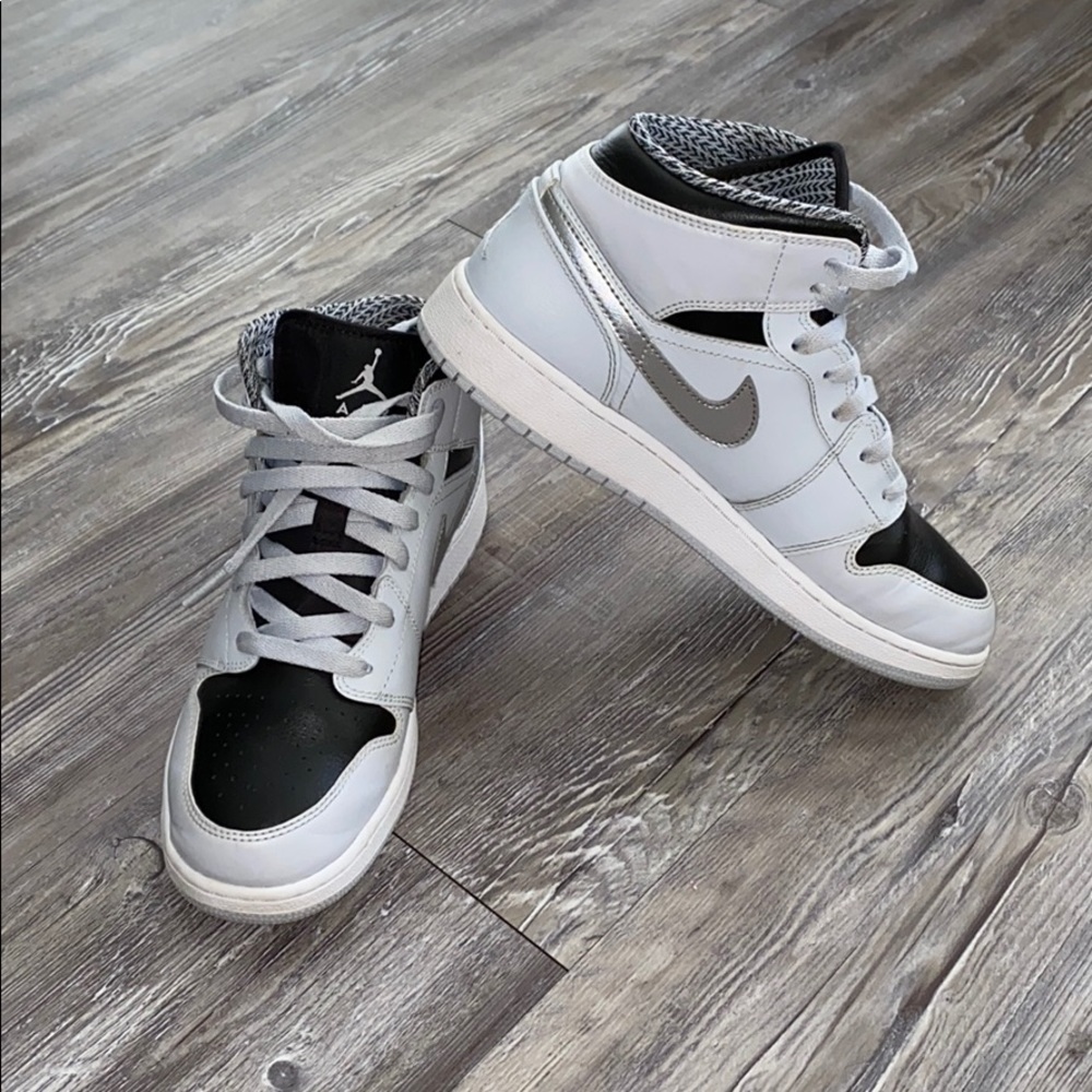 Nike shoes Boys 6Y
